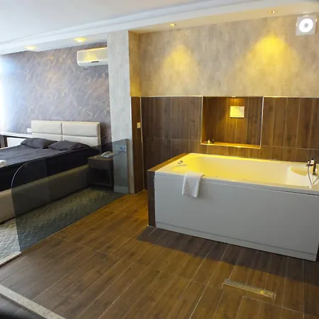 Cankaya Hotel 3*